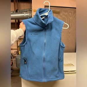 Women’s Columbia fleece vest